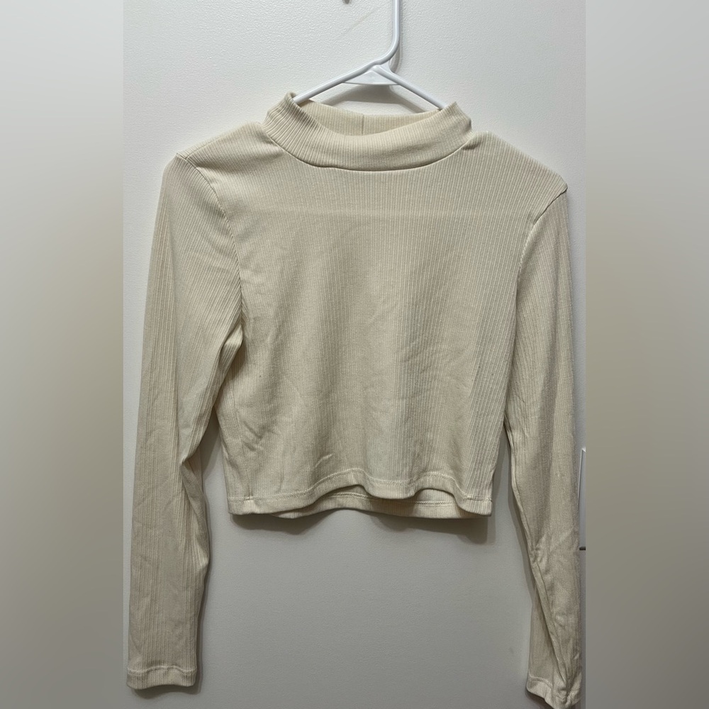 Altar’d State Cream Ribbed Mock Neck Long sleeve Crop Size Small